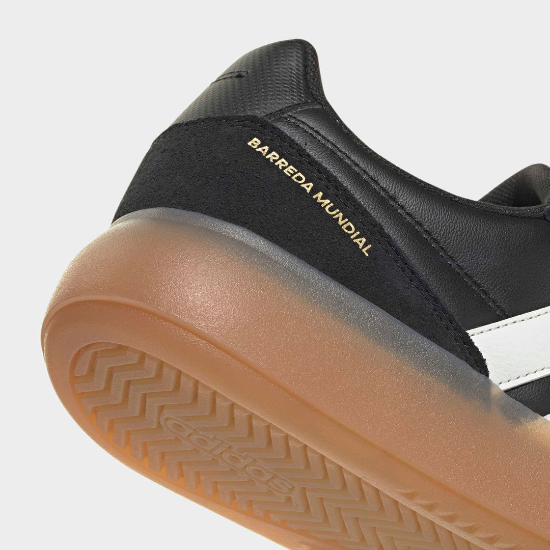adidas Barreda Mundial - cblack/cwhite/gum10