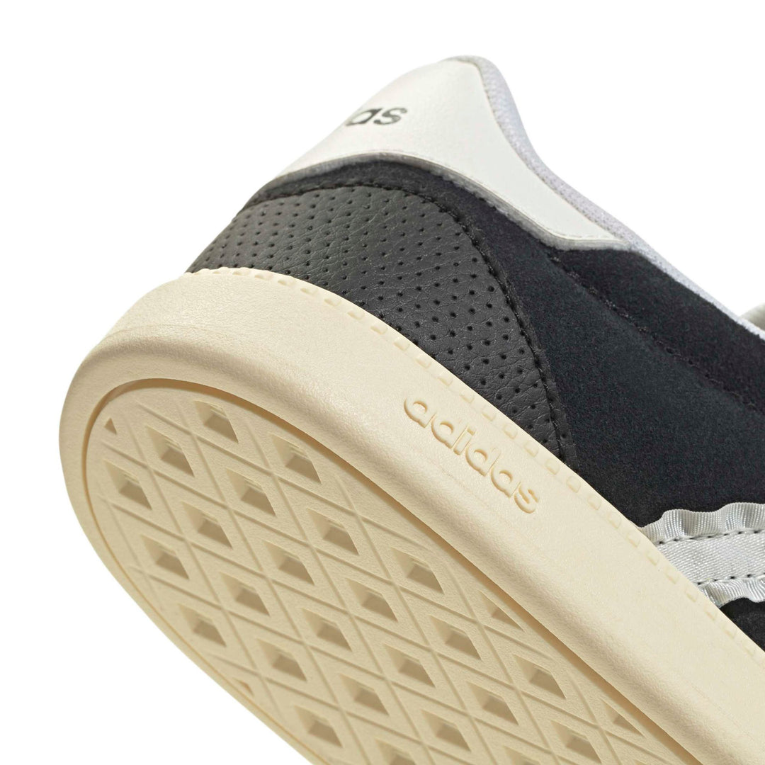 adidas Breaknet Sleek - cblack/cwhite/warvan