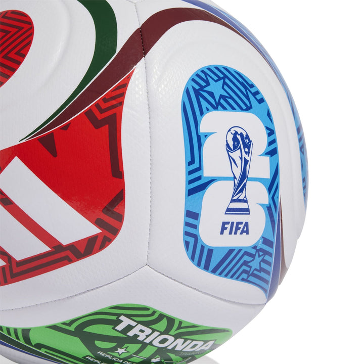adidas Ball Trionda Fußball Weltmeisterschaft 2026 World Cup Trainingsball - white/royblu/solblu/p