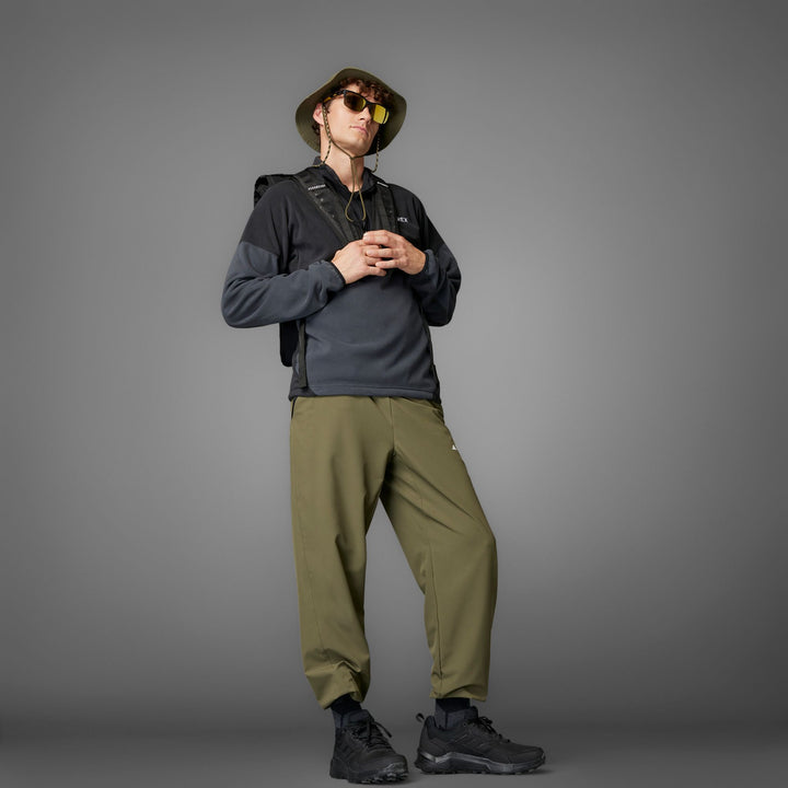 adidas Mt Fl Anorak - black/carbon