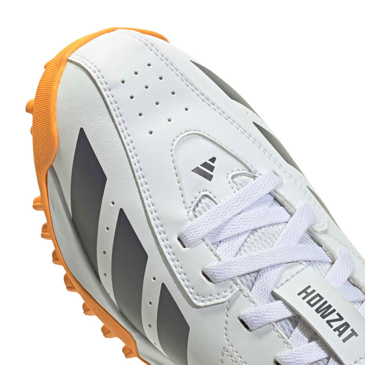 adidas Howzat Spikeless Cricket - ftwwht/auon/luta