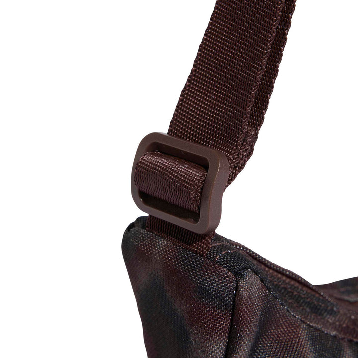 adidas W L Ess Pouch - earstr/shabrn