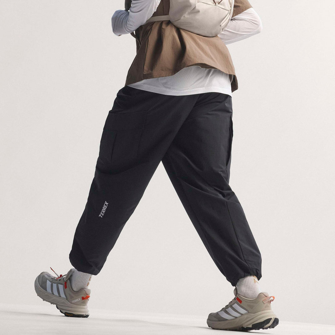 adidas Cargo Pants - black