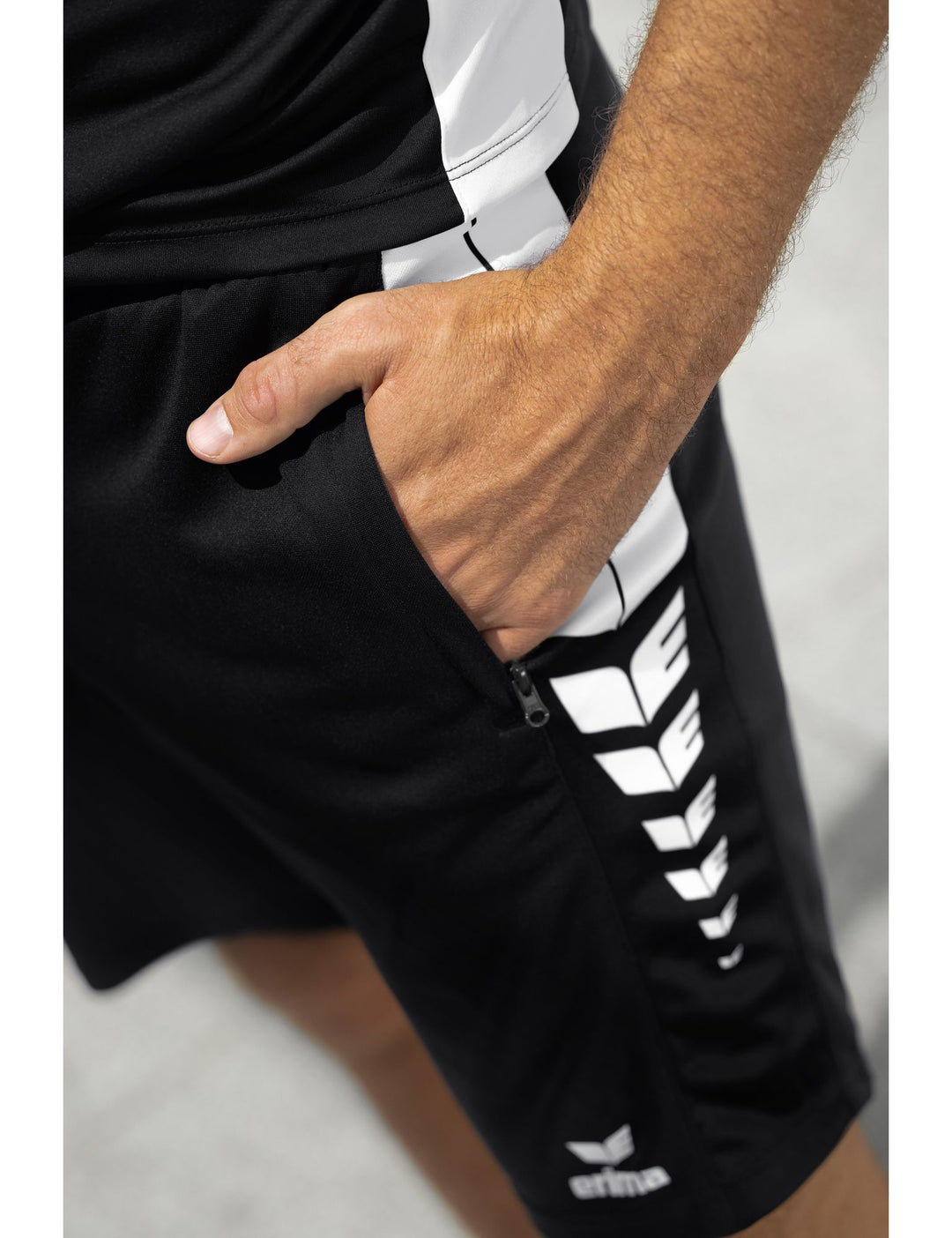 Erima Six Wings Shorts Without Inner Slip - black/white