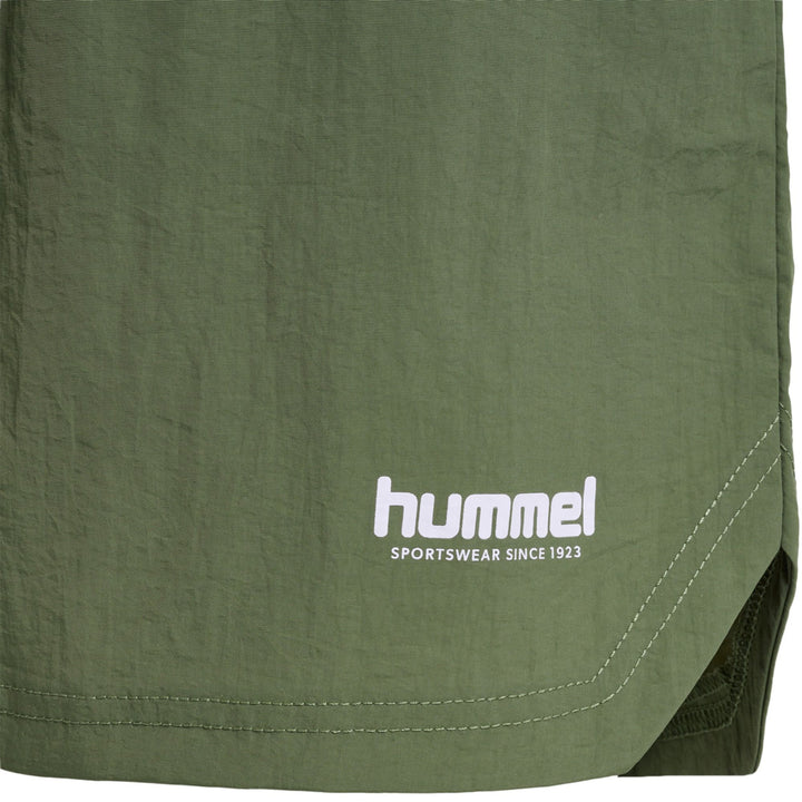 Hummel hmlLGC TRAVIS WOVEN SHORTS - four leaf clover