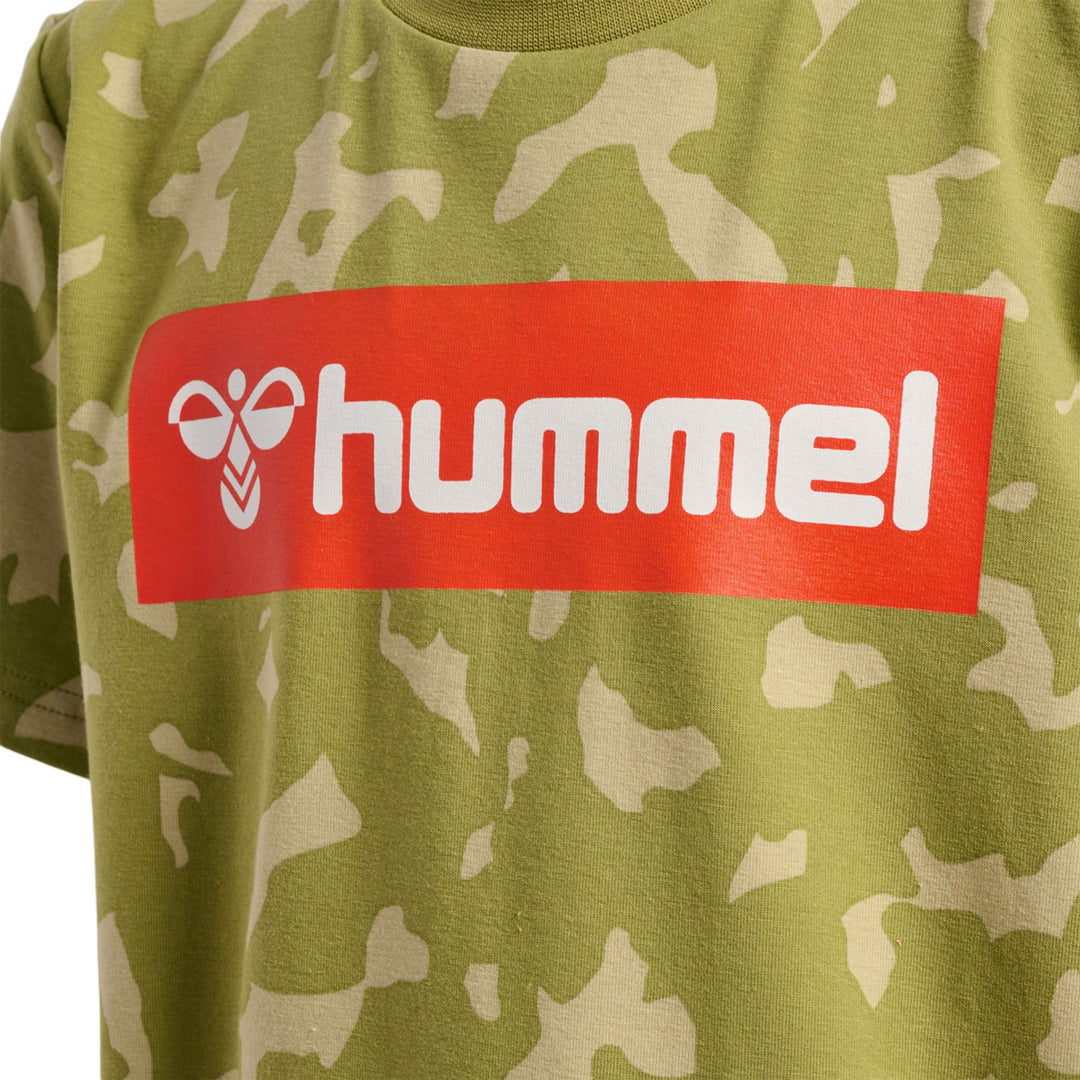 Hummel hmlRUSH AOP T-SHIRT S/S - green olive