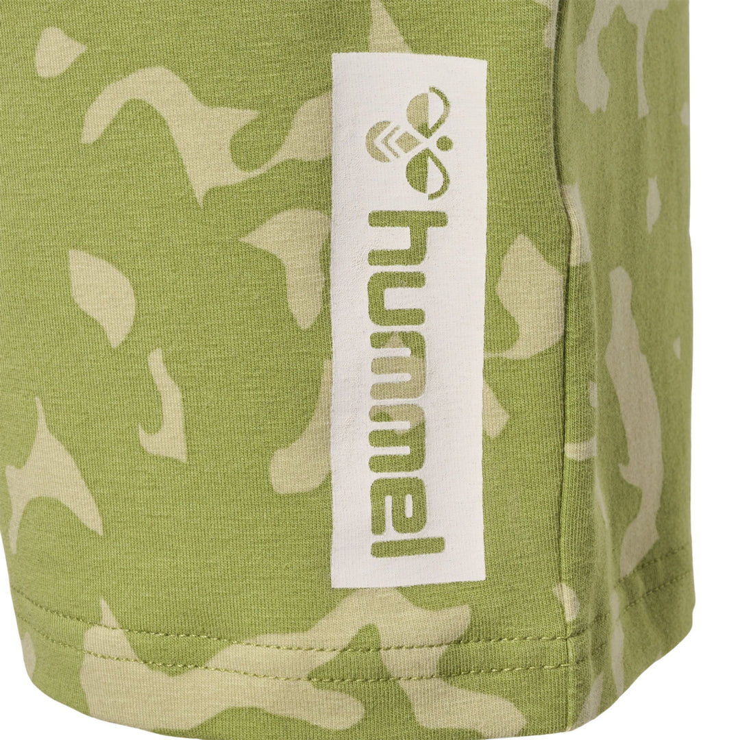 Hummel hmlRUSH AOP SHORTS - green olive