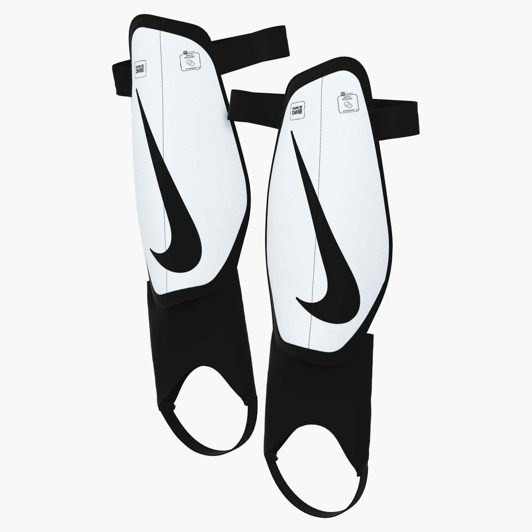 Nike Charge Fußball-Schienbeinschoner