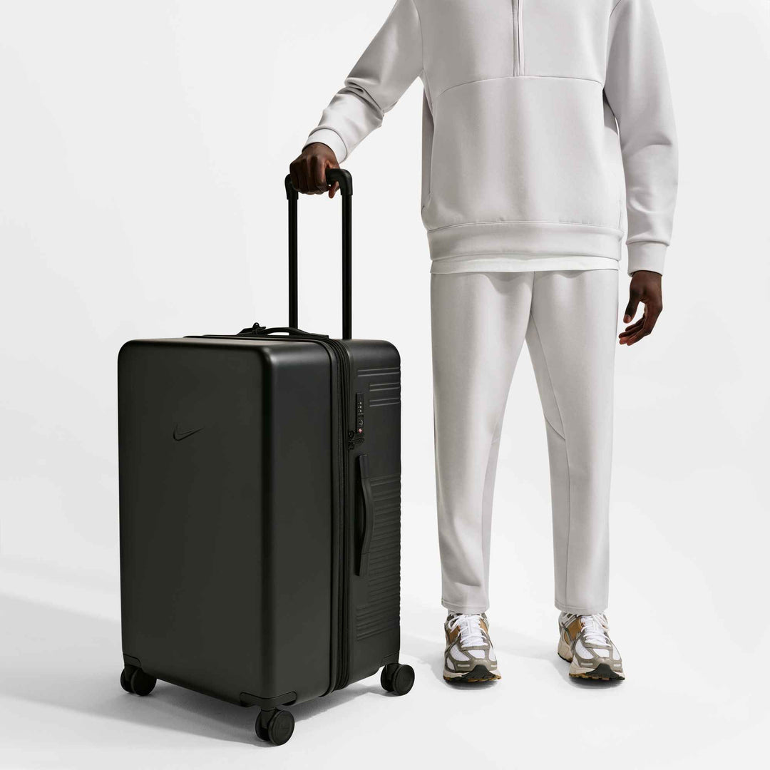 Nike Nk 29In Hardshell Luggage - black/black/black