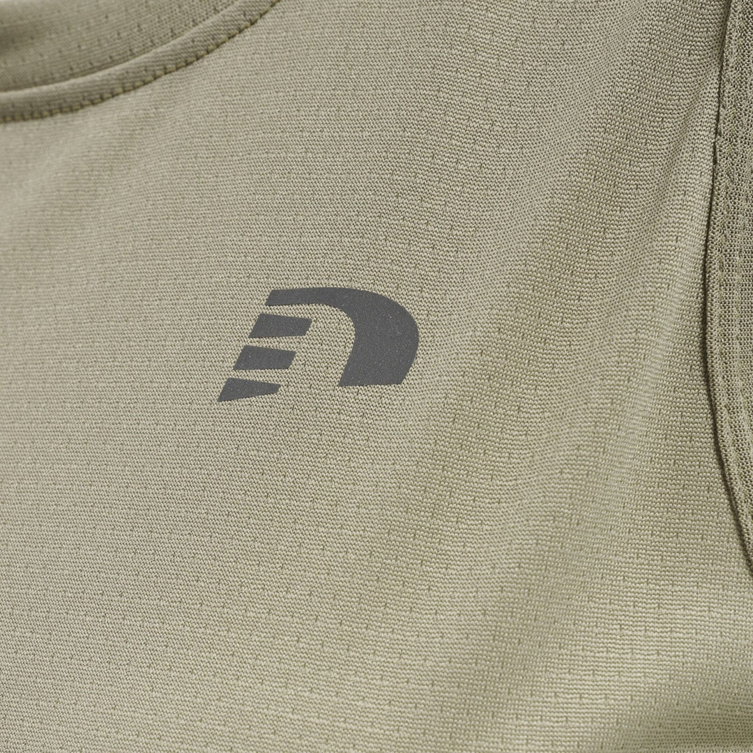 newline Women Running Singlet - winter twig