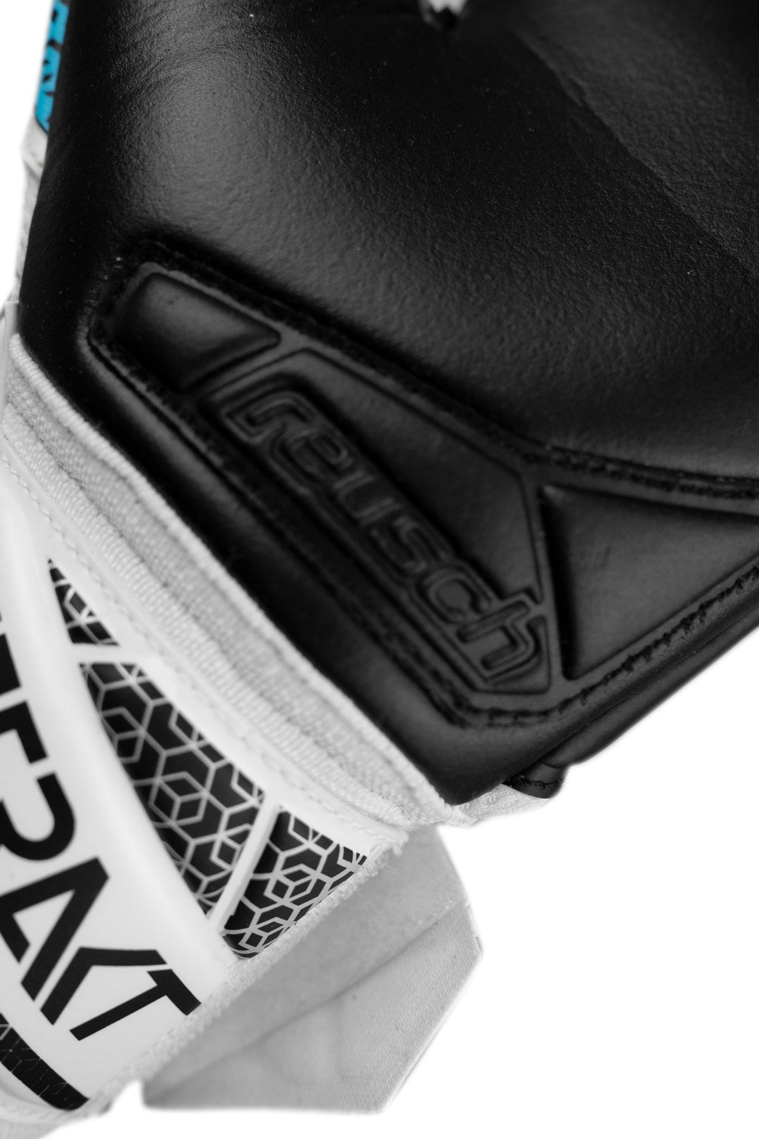 Reusch Attrakt Infinity NC - white / silver / black