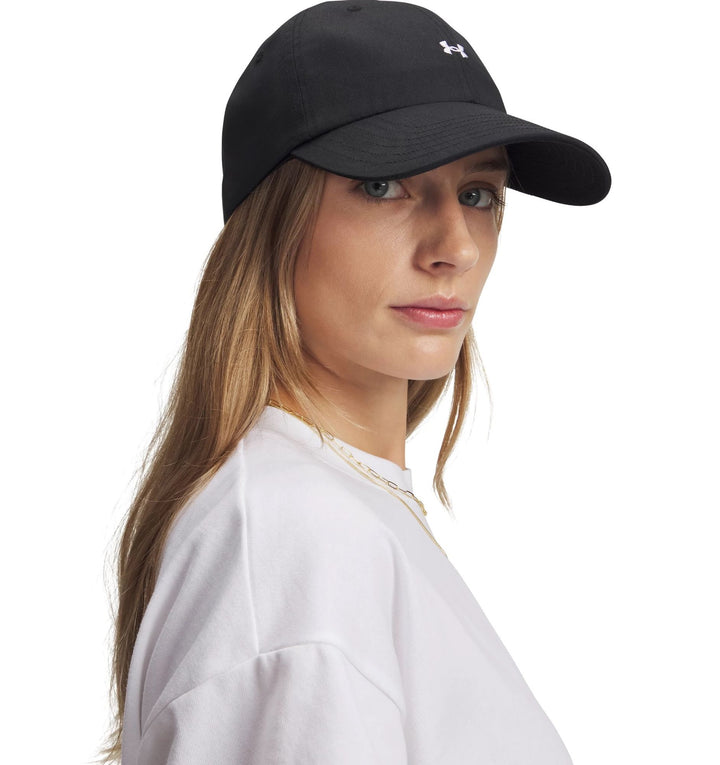 Under Armour W Essential Low Adj - black